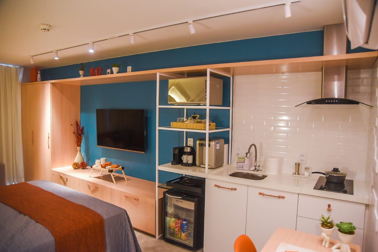 Flat Neide Canavarro